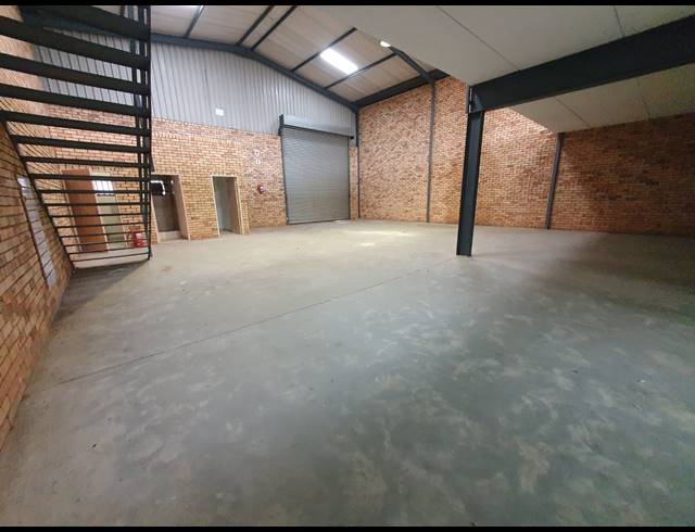 454M² WAREHOUSE TO LET IN CROWN